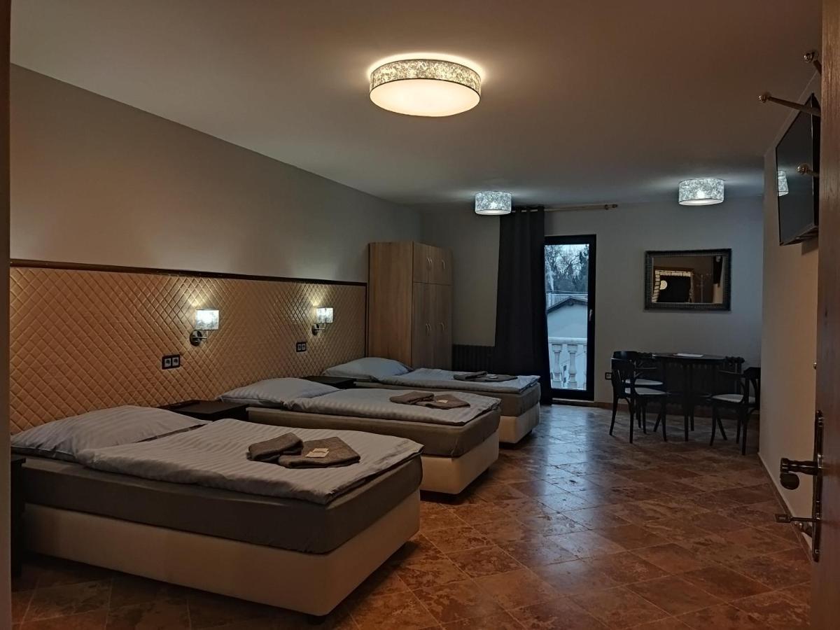 Hotel Cade Písek Eksteriør billede